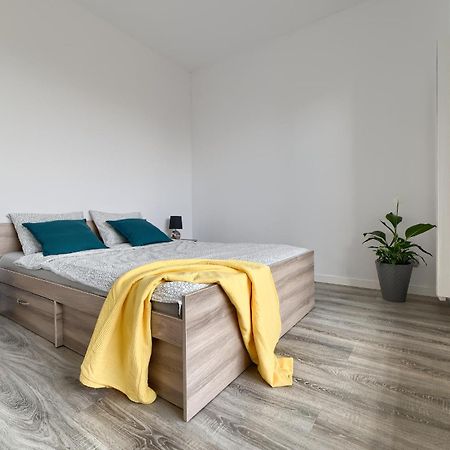 Gris Apartment Poznań Exteriör bild